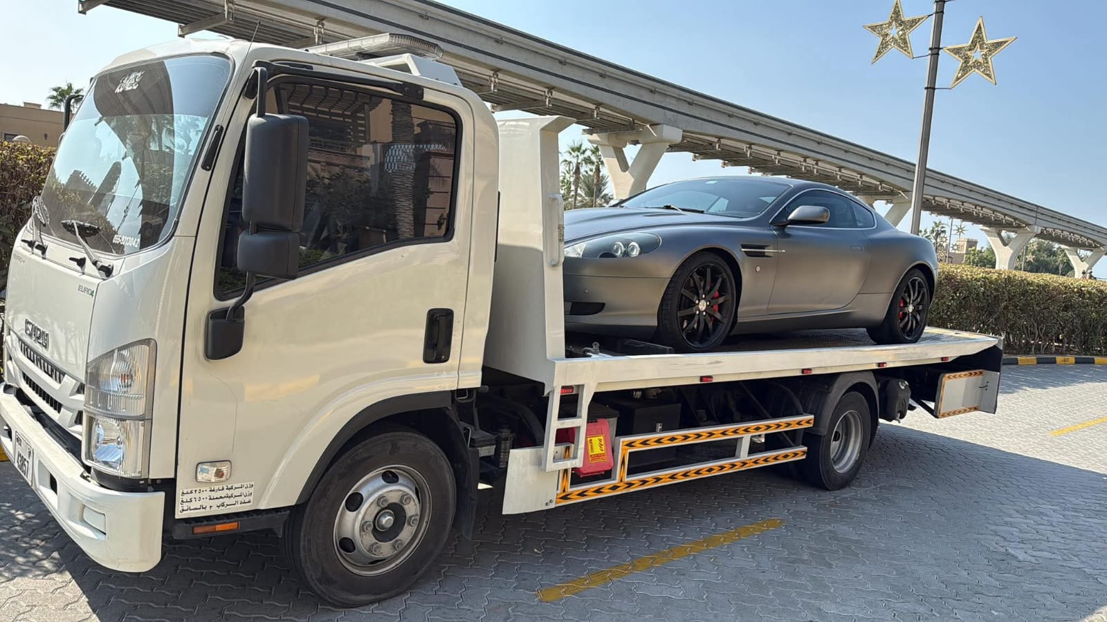Car towing service in Sharjah