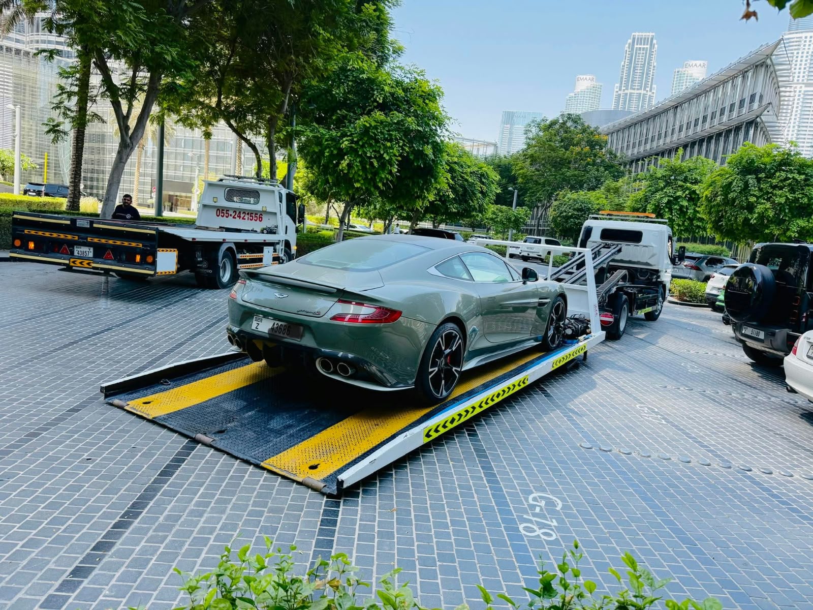 Emergency roadside assistance in Sharjah